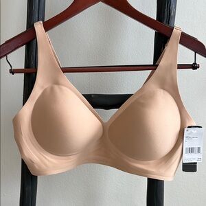 Felina Wireless T-shirt Bra Nude. Sz L
